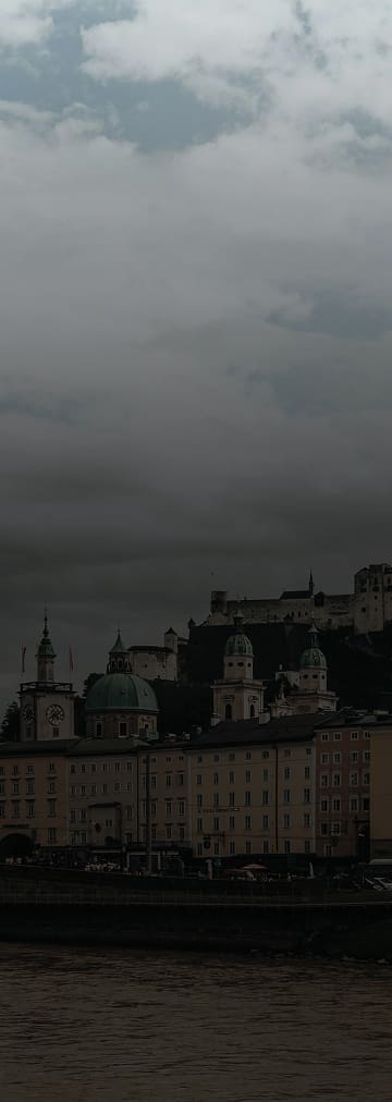 <span class="h1-span-small">Austria</span>