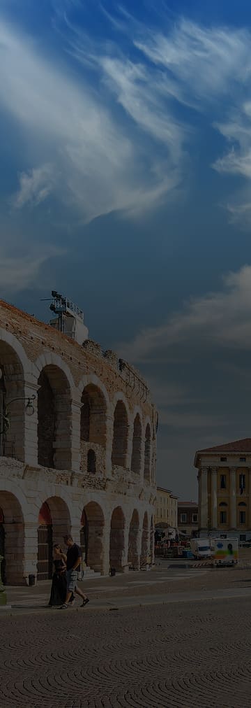 <span class="h1-span-small">Italy</span>